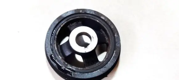 Mitsubishi Carisma Crankshaft pulley