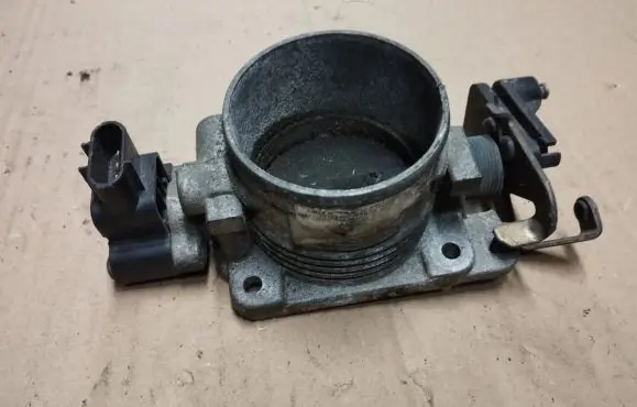 Lincoln Town Car Throttle valve F80F9E928AA