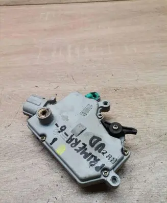 Nissan Primera Central locking motor 2rh