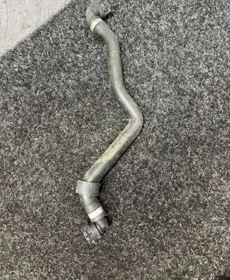 Mercedes-Benz GLC X253 C253 Engine coolant pipe/hose A2535010584