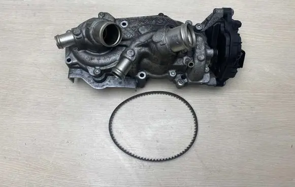 Volkswagen Golf VIII Water pump 05E121117G