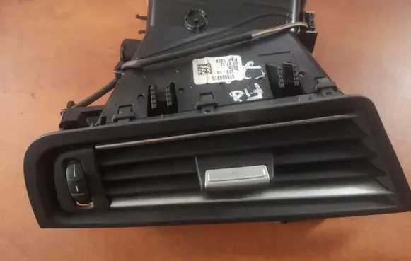 BMW 5 F10 F11 Dashboard side air vent grill/cover trim 9166893