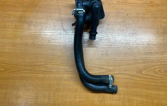 BMW 5 E34 Coolant heater control valve 1147412042