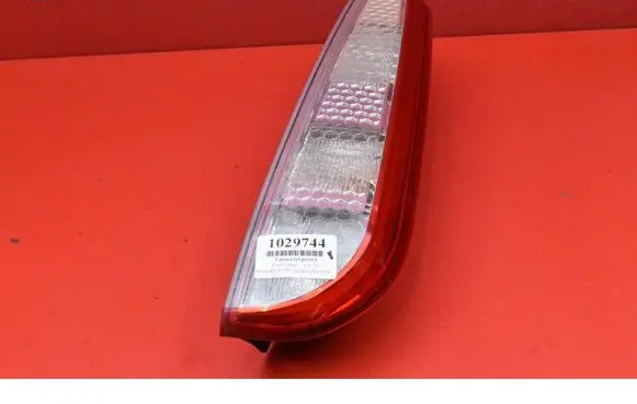 Ford Focus C-MAX Rear/tail lights 8M51-13404-C