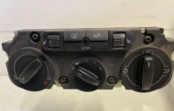 Volkswagen PASSAT B6 Climate control unit 3C1820045 5HB00932800