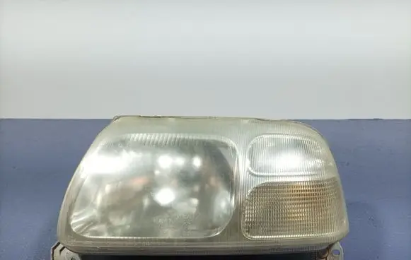 Suzuki Grand Vitara I Headlight/headlamp