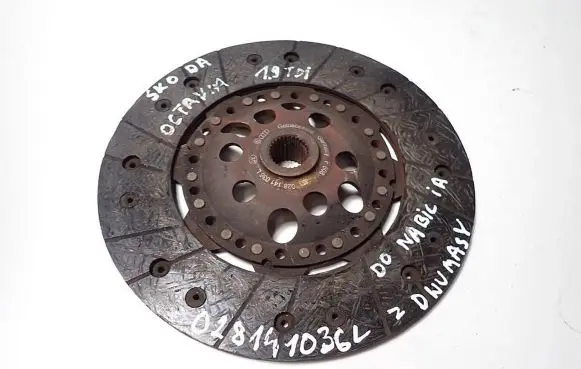 Skoda Octavia Mk1 (1U) Clutch pressure plate 028141036L