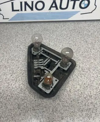 BMW 5 E39 Tail light bulb cover holder 8371325