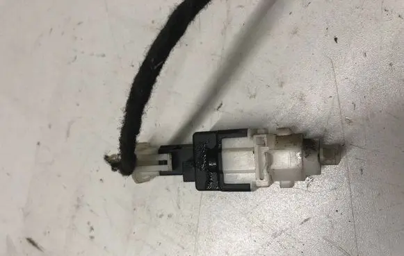 Alfa Romeo 159 Brake pedal sensor switch 10295 46840510