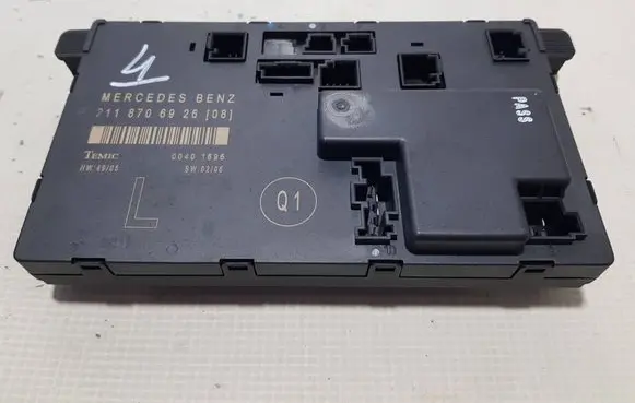 Mercedes-Benz E W211 Door control unit/module 2118706926DD A2118706926