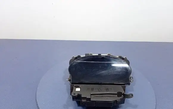 Toyota Yaris Verso Speedometer (instrument cluster) 21655864-5