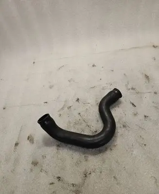 Volvo XC70 Engine coolant pipe/hose 08671393