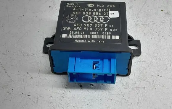 Audi Q7 4L Light module LCM 4F0907357F 4F0910357F