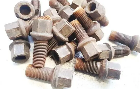 Volkswagen Golf IV Nuts/bolts 