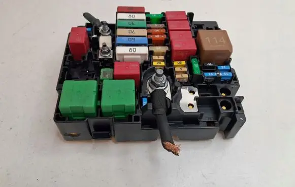 Peugeot Partner III Central body control module 9804848480