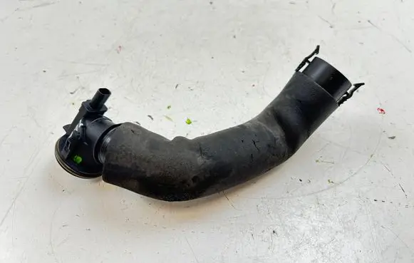 BMW 4 F32 F33 Breather hose sensor 758841705