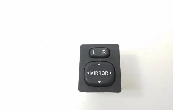 Wing mirror switch