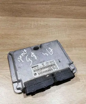 Opel Vectra B Engine control unit/module ECU 0281010271