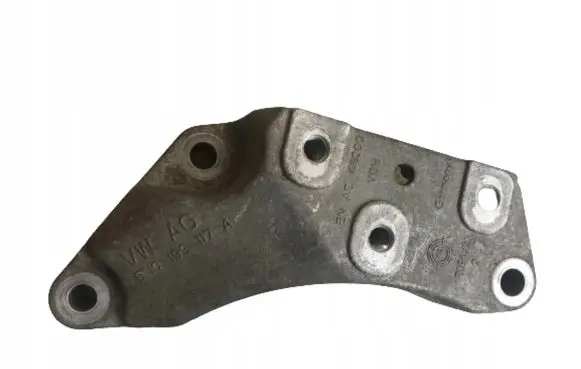 Volkswagen Tiguan Engine mounting bracket 5N0199117A