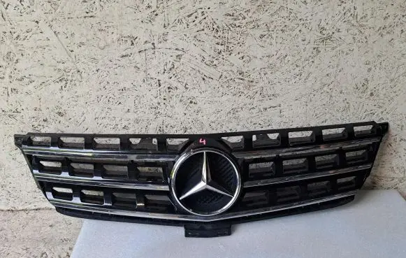 Mercedes-Benz ML W166 Front grill