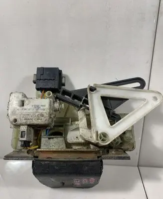 Volvo XC70 Tailgate/trunk/boot lock/catch/latch 999065180