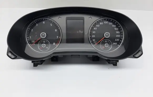 Volkswagen Sharan Speedometer (instrument cluster) 7N0920871B