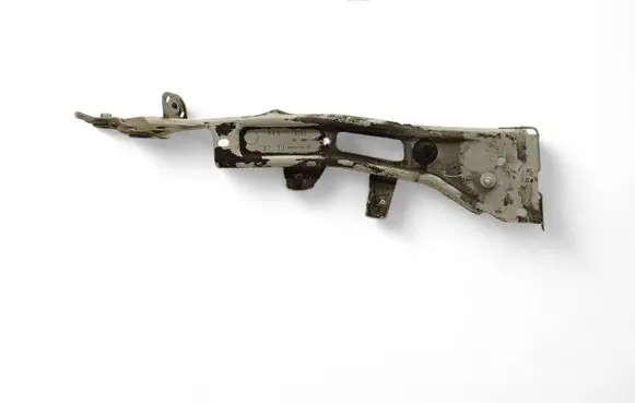 Audi A5 Fender mounting bracket 8W6821132B