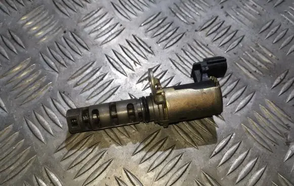 Toyota Avensis T250 Camshaft vanos timing valve 1533022030