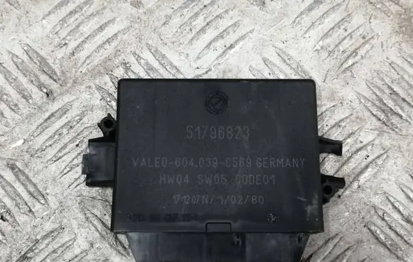 Fiat 500 Parking PDC control unit/module 51796823 604039C569