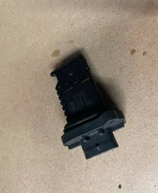 BMW 5 F10 F11 Mass air flow meter 281006092 8506408