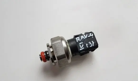 Toyota RAV 4 (XA50) Fuel pressure sensor 8945833041