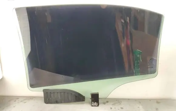 Mercedes-Benz S W221 Side middle window/glass A2217302718
