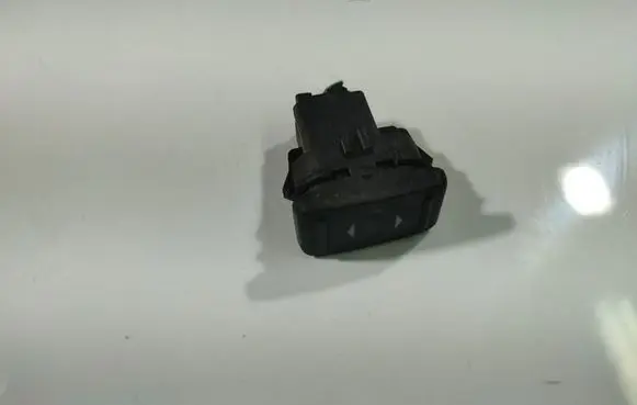 Ford Focus C-MAX Electric window control switch K808X