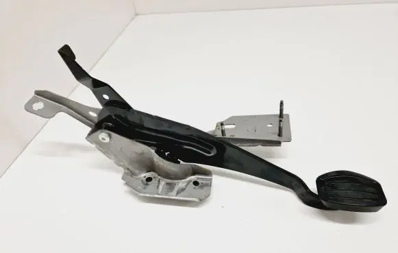 Peugeot 308 Brake pedal 84PE4L0059280