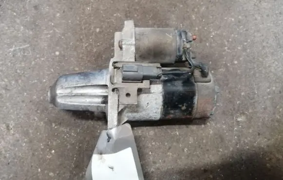 Nissan Primera Starter motor 233001M215