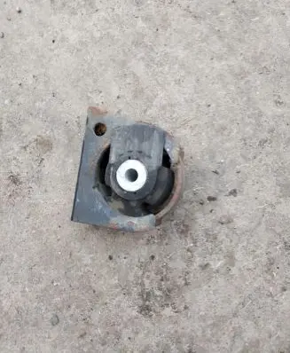 Toyota Verso Engine mount bracket