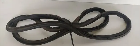 Trunk rubber seal (body)