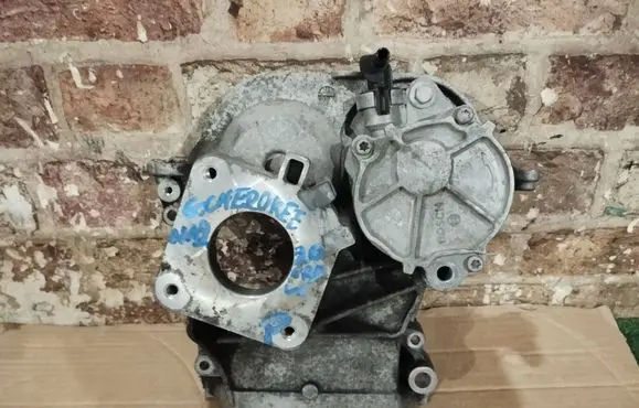 Jeep Grand Cherokee Timing chain cover 2495G