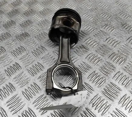 BMW 4 F32 F33 Piston 8473777 8519401