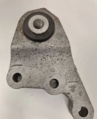 Fiat 500X Engine mount bracket A236013 0A236 00520103510