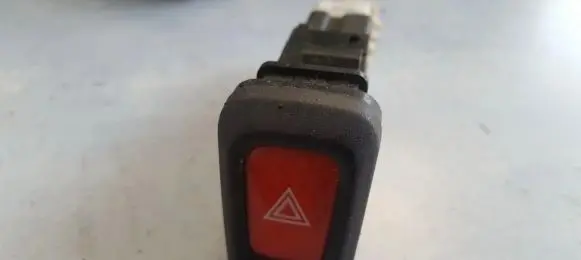 Nissan Almera N16 Hazard light switch NILES06016
