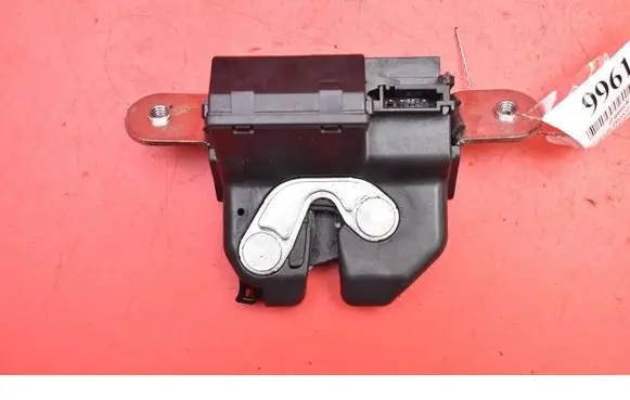 Fiat Bravo Tailgate/trunk/boot hinge