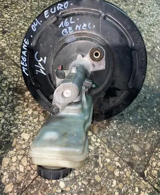Renault Megane III Brake booster