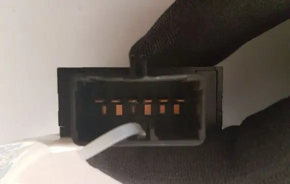 KIA Sorento Fuel tank opening switch 935503E020