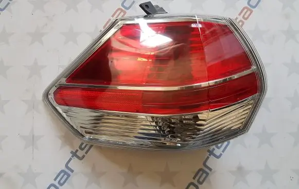 Nissan Rogue Rear/tail lights 265554BA0A
