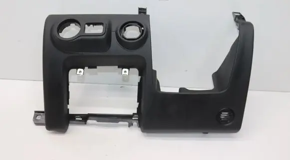 Maserati Ghibli Dashboard lower bottom trim panel 670012666
