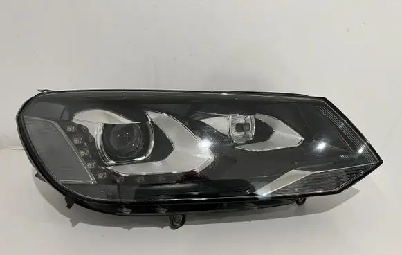 Volkswagen Touareg II Headlight/headlamp 7P1941752