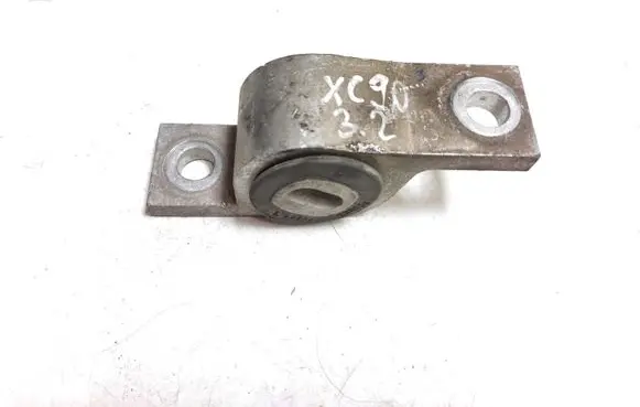 Volvo XC90 Engine mount bracket 30723914