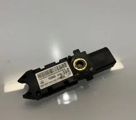 Mercedes-Benz E W211 Airbag deployment crash/impact sensor 0028201326 102640015 A0028201326