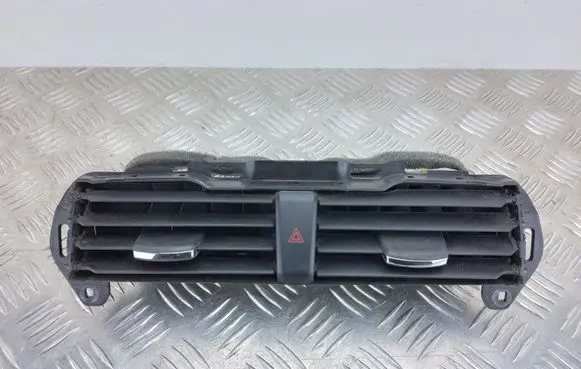 Ford Fusion II Dash center air vent grill DS7319K617A
